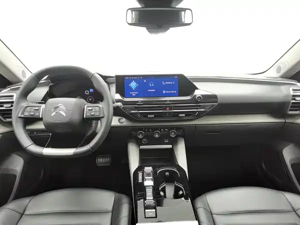 Citroën Versailles C5 X 2024