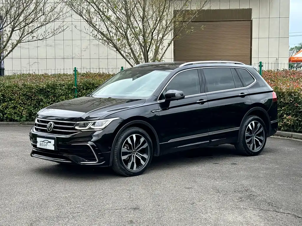 Volkswagen Tiguan L 2021 — фото 2