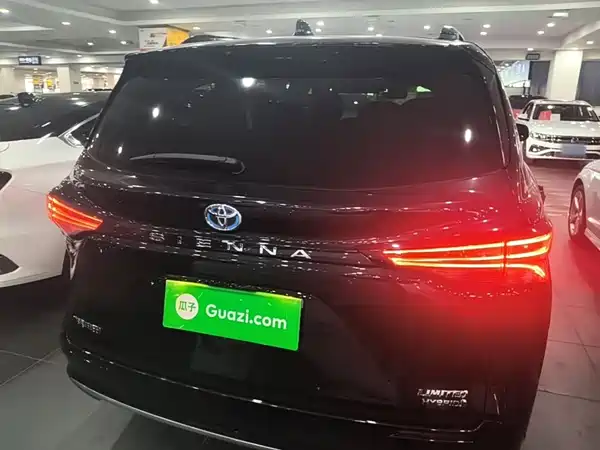 Toyota Sienna 2024