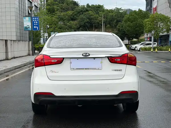 Kia K3 2015