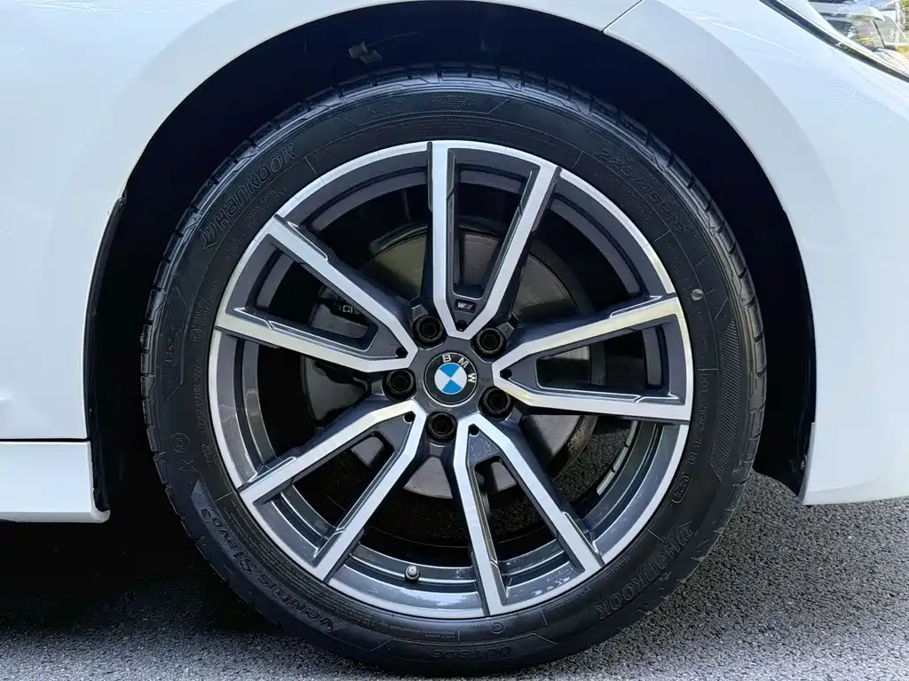 BMW 3 Series 2022