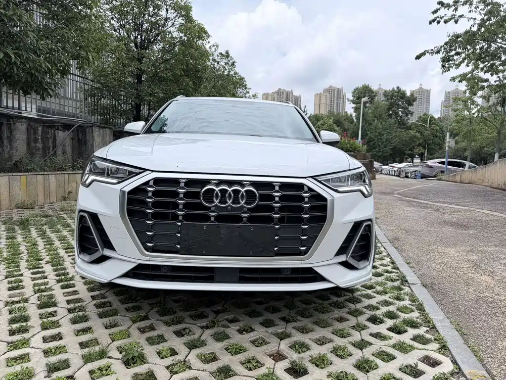 Audi Q3 2022
