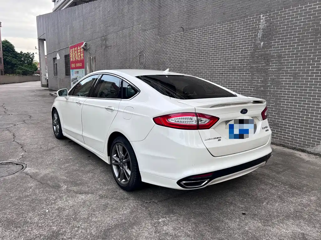 Ford Mondeo 2015 — фото 4