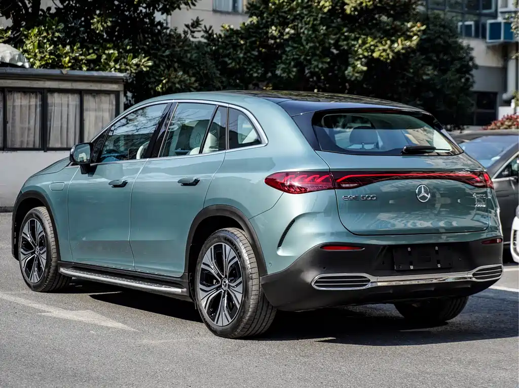 Mercedes-Benz EQE SUV 2024 — фото 4