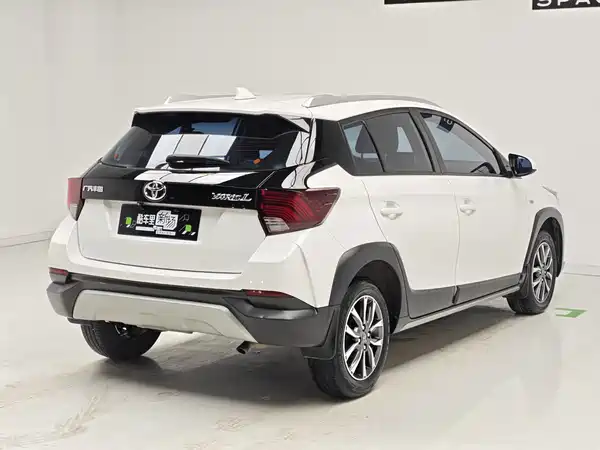 Toyota Yaris L 2023