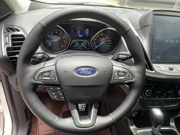 Ford Kuga 2017