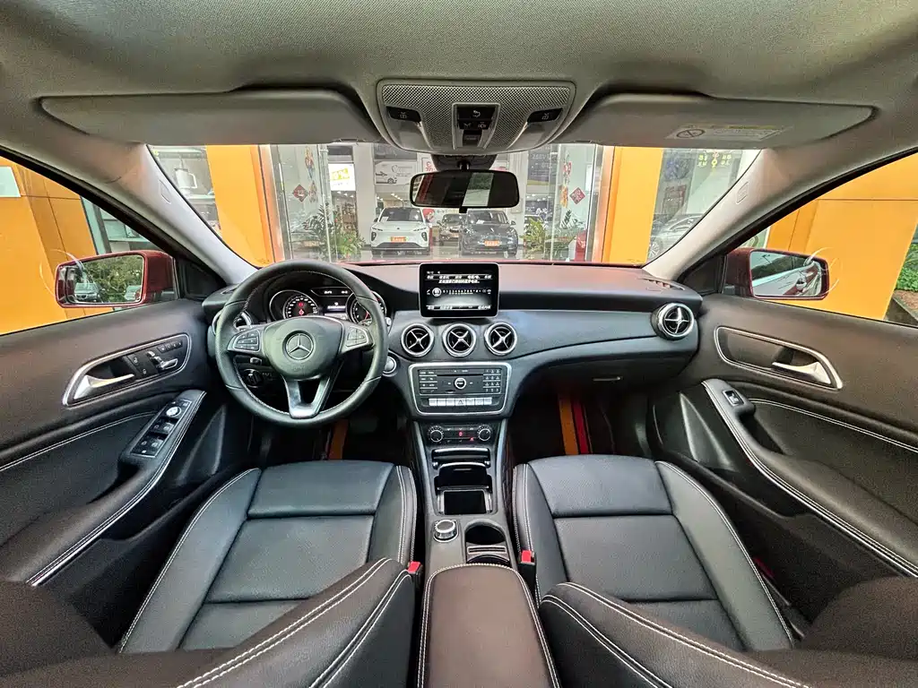 Mercedes-Benz GLA 2018 — фото 15