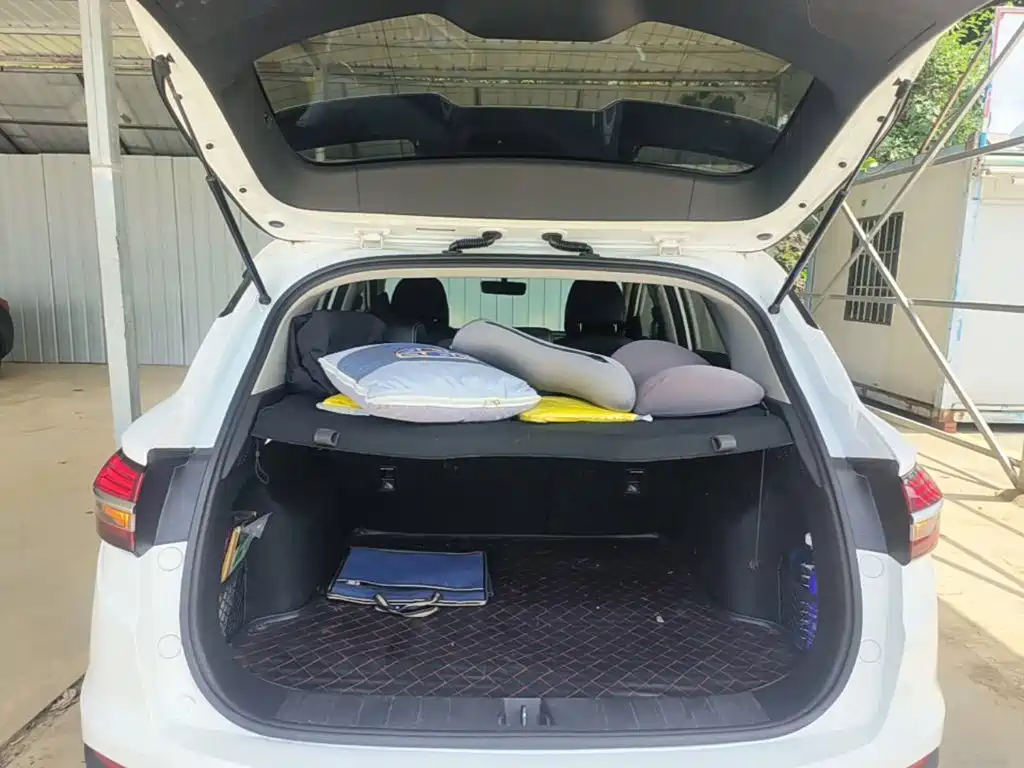 Geely Binyue 2019 — фото 19