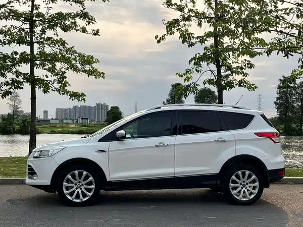 Ford Kuga 2013