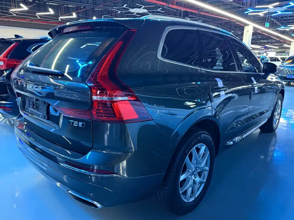 Volvo XC60 2020 — фото 18
