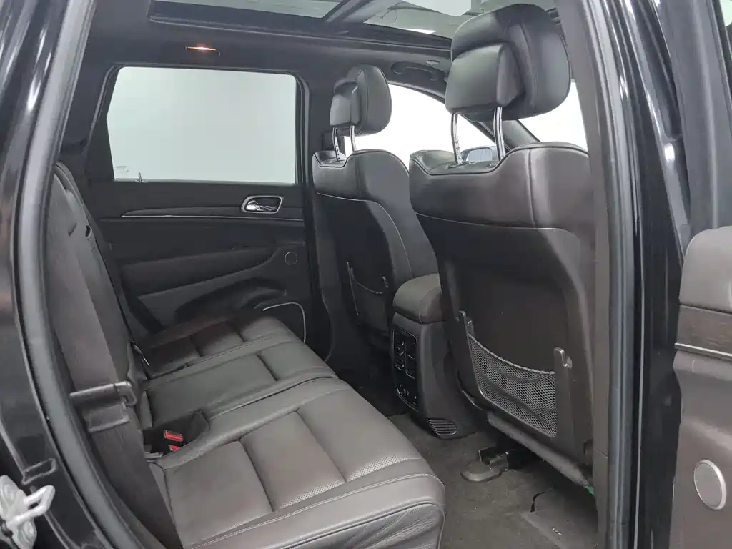 Jeep Grand Cherokee 2015 — фото 7