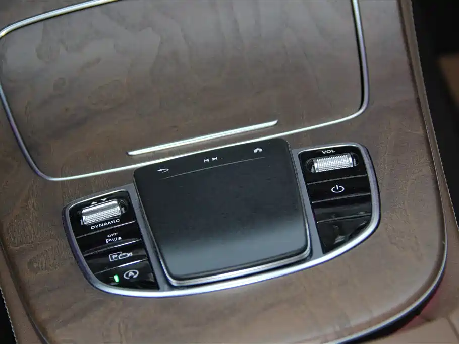 Mercedes-Benz E-Class 2023 — фото 28