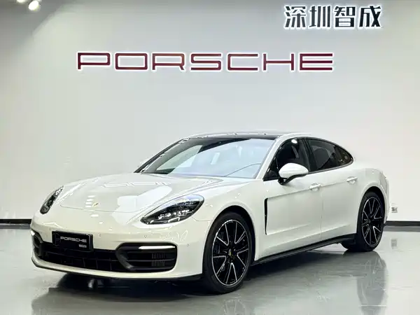 Porsche Panamera 2023