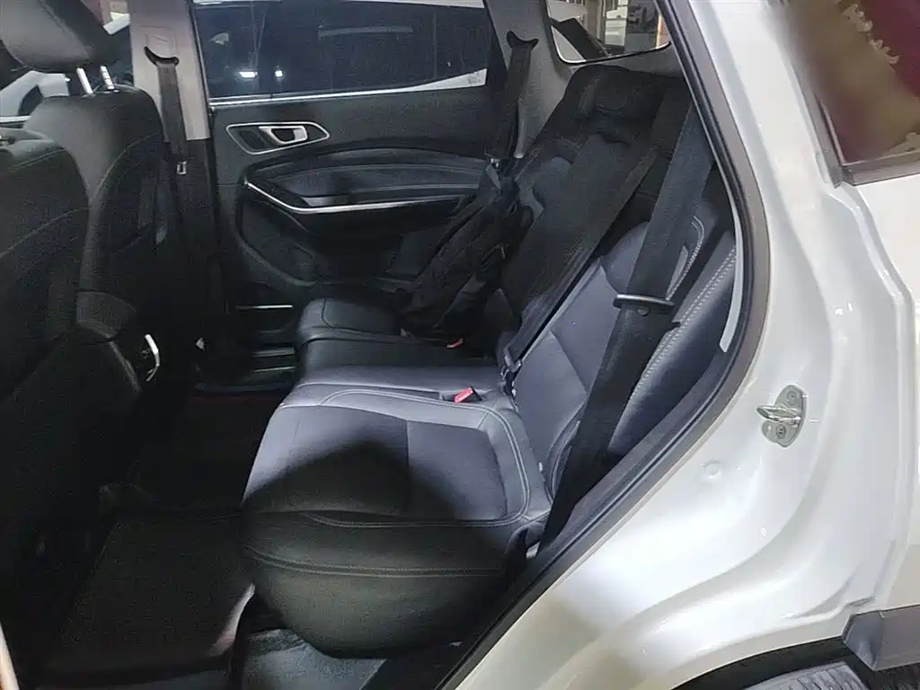 Chery Tiggo 8 2018 — фото 17
