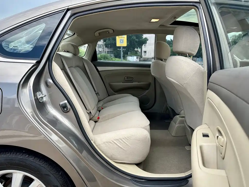 Nissan Sylphy 2018 — фото 17