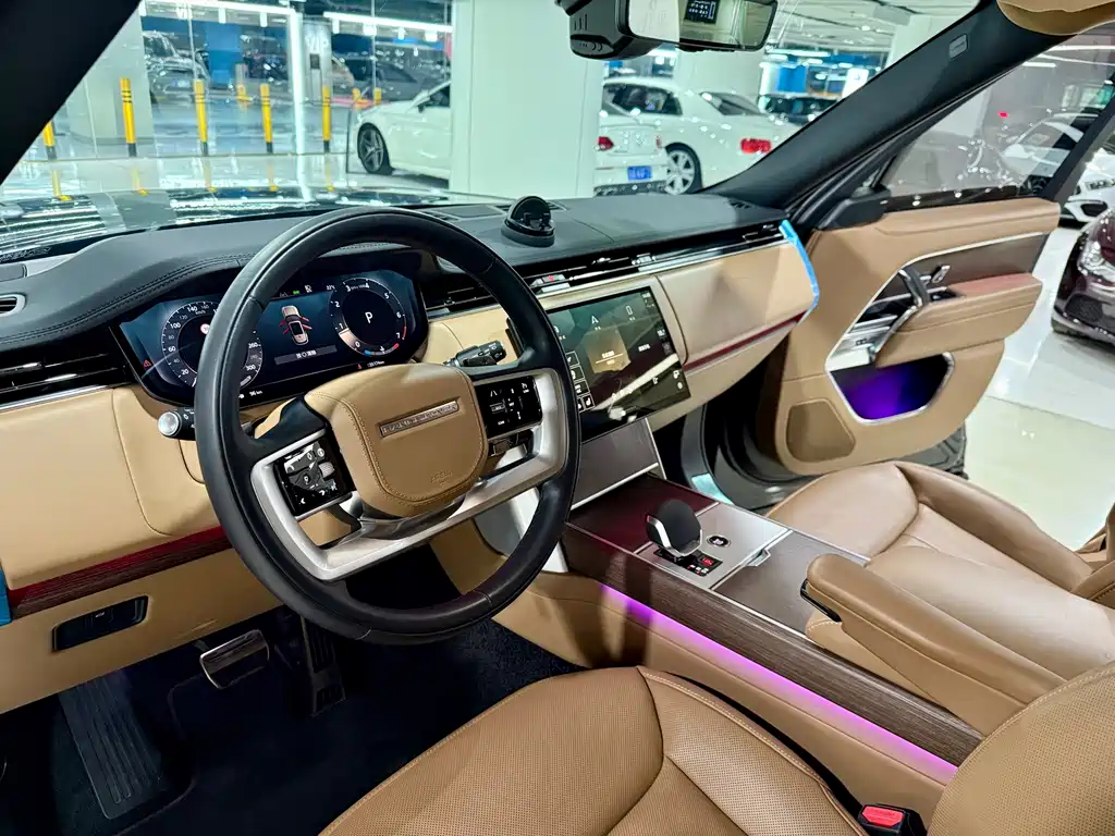 Land Rover Range Rover 2025 — фото 13