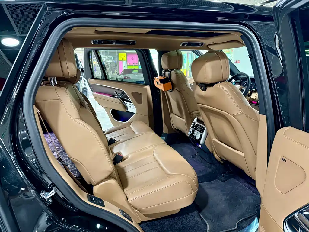 Land Rover Range Rover 2025 — фото 15