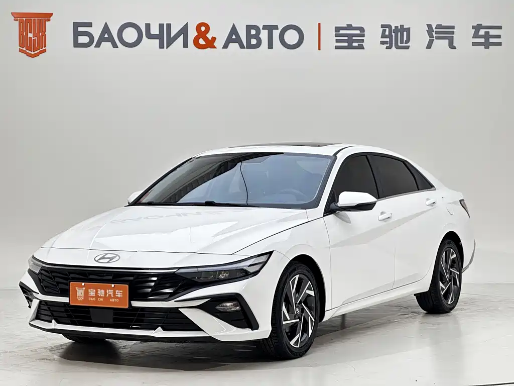 Hyundai Elantra 2023 — фото 1