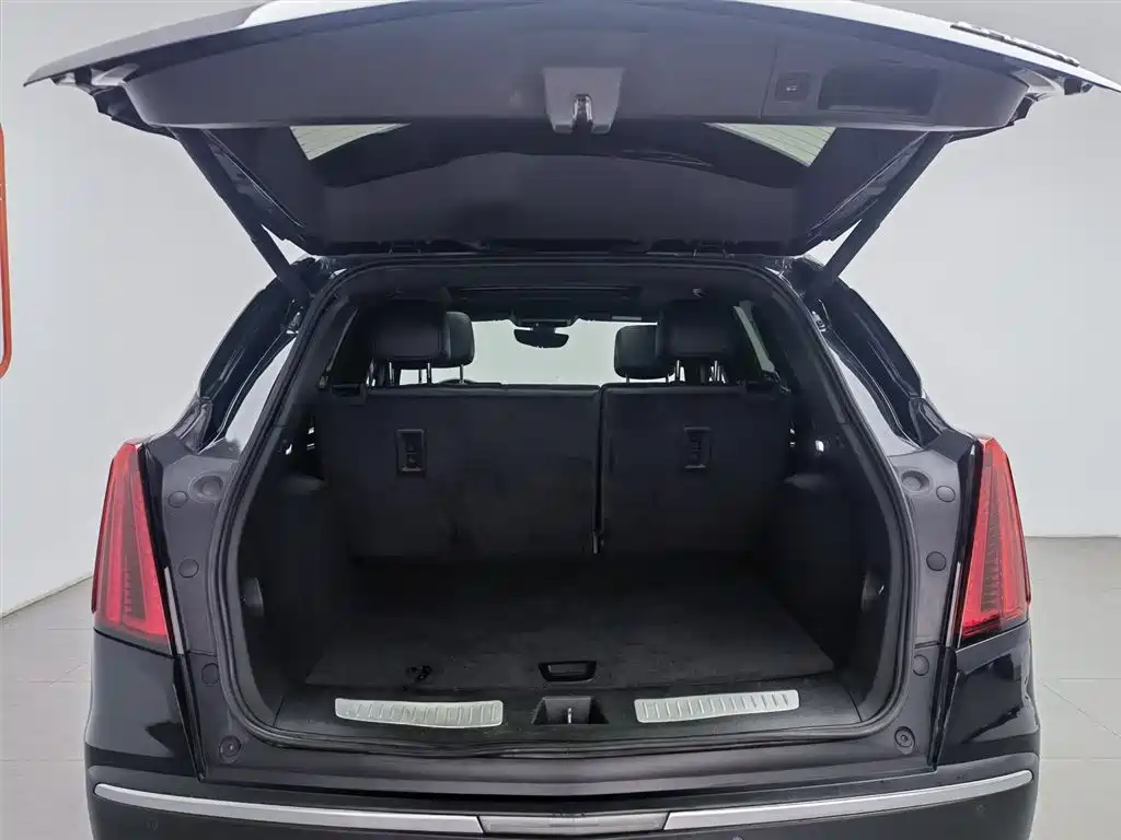 Cadillac XT5 2019 — фото 16