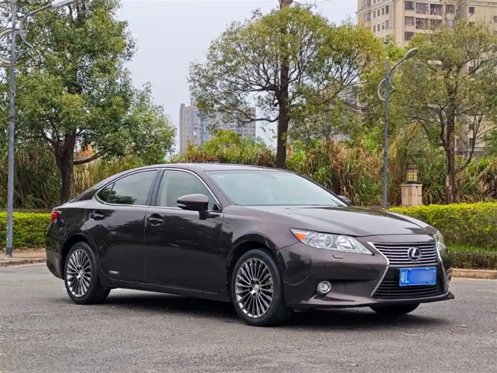 Lexus ES 2015 — фото 2