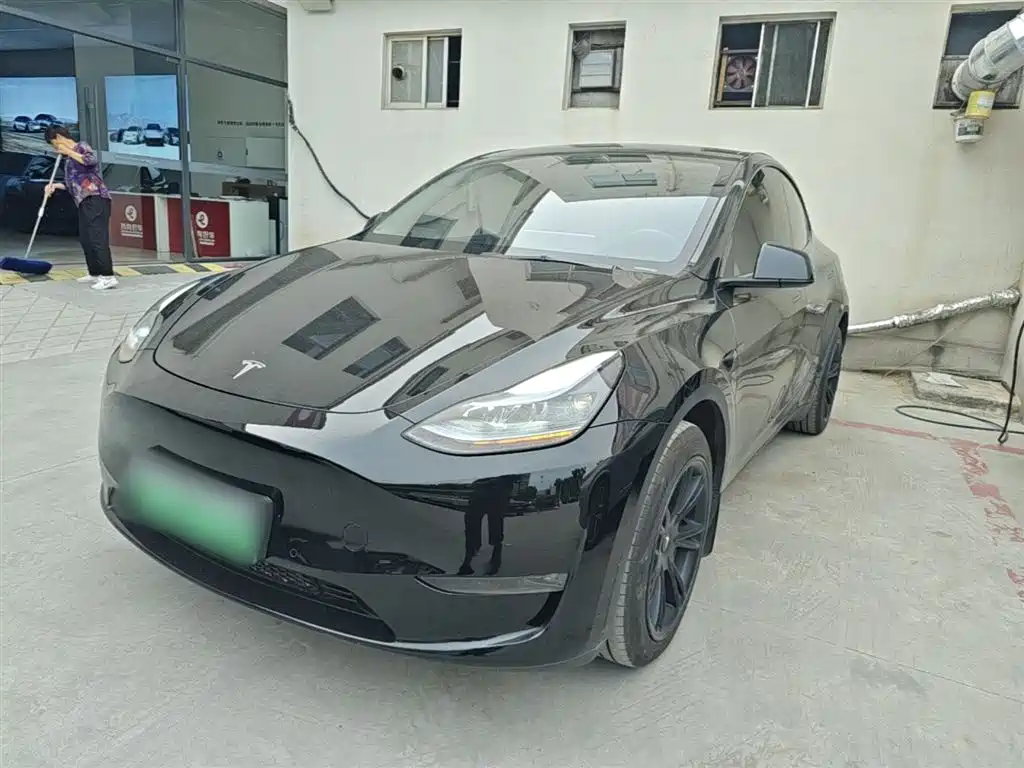 Tesla Model Y 2023 — фото 1