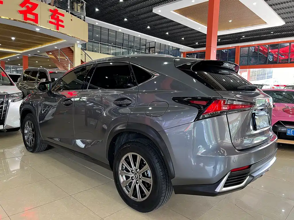 Lexus NX 2019 — фото 4