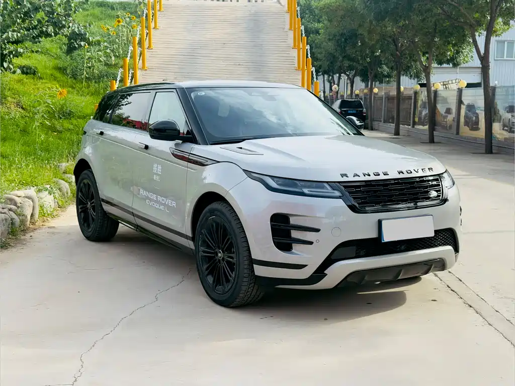 Land Rover Evoque 2024