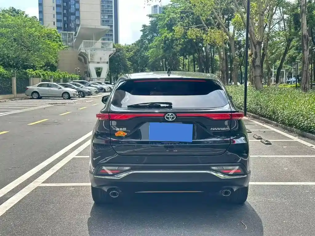 Toyota Harrier 2022