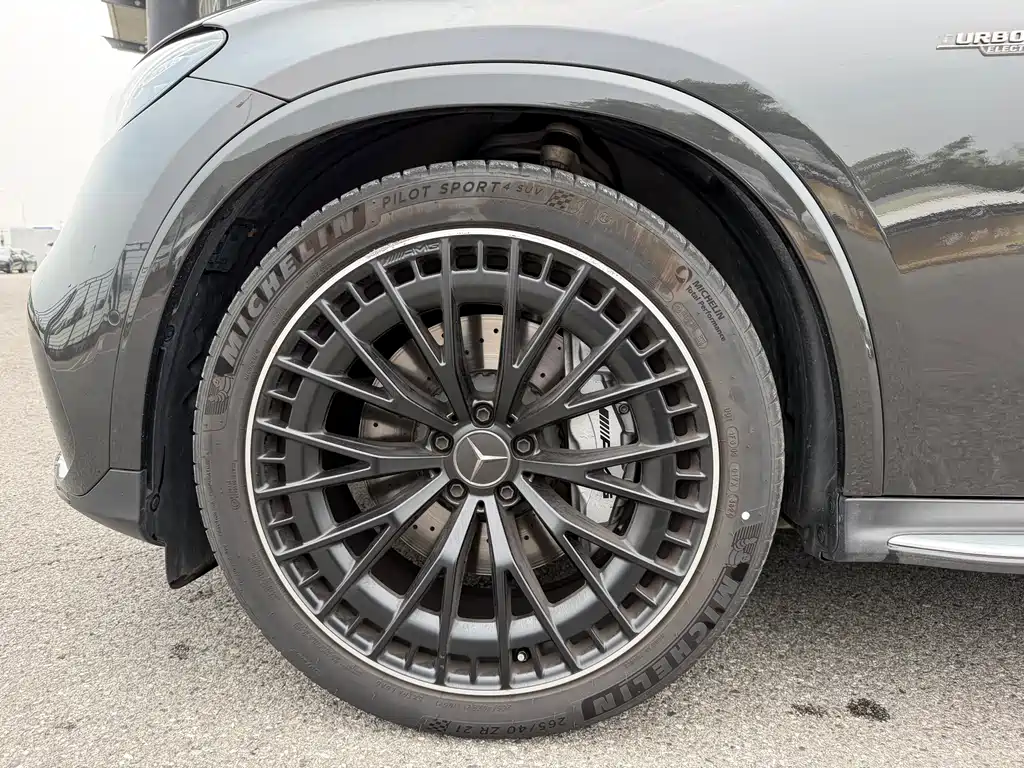 Mercedes-Benz GLC AMG 2025 — фото 14
