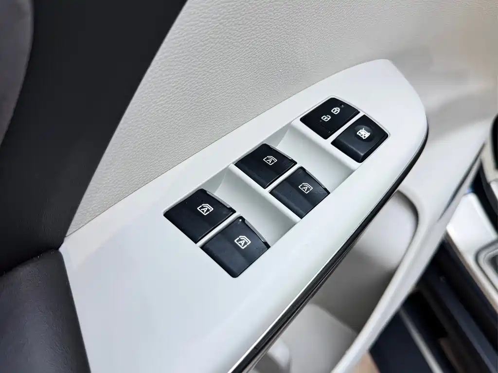 GAC Motor Trumpchi GS8 2017 — фото 20