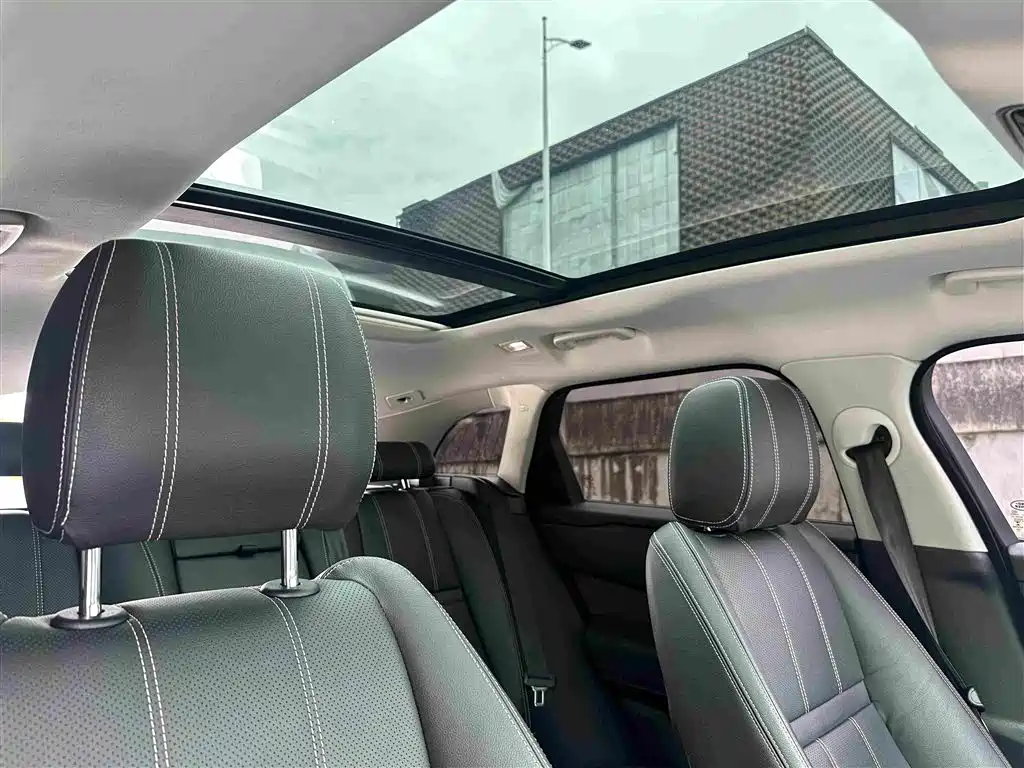 Land Rover Range Rover Velar 2019 — фото 23