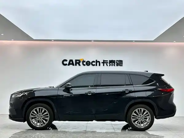 Toyota Highlander 2021