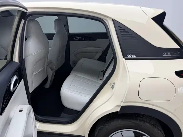 Geely Galaxy Starwish 2025 — фото 9