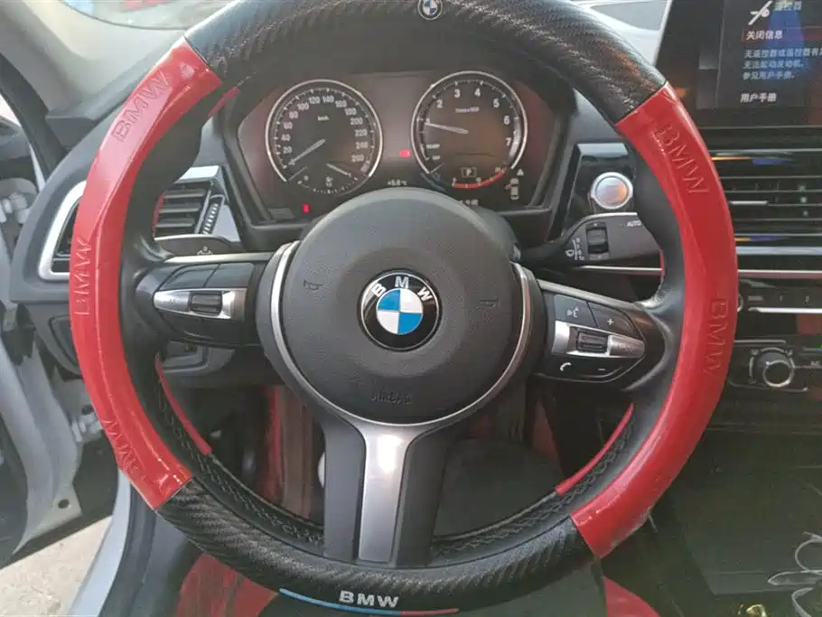 BMW 1 Series 2023 — фото 15