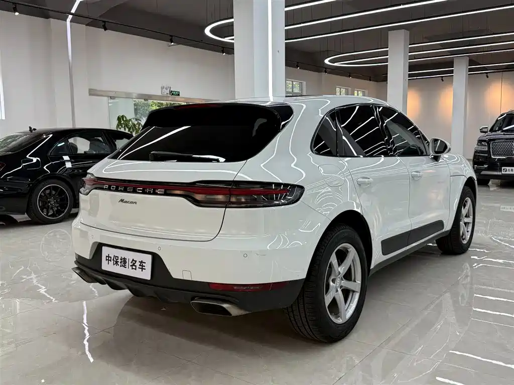 Porsche Macan 2021 — фото 12