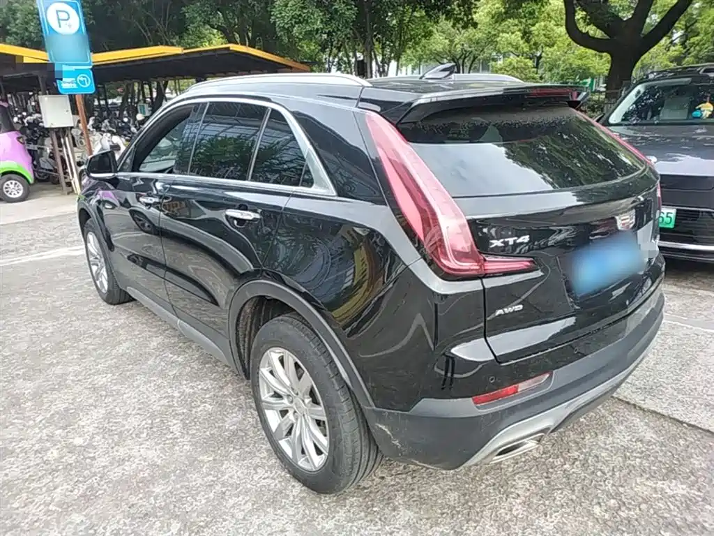Cadillac XT4 2018 — фото 23
