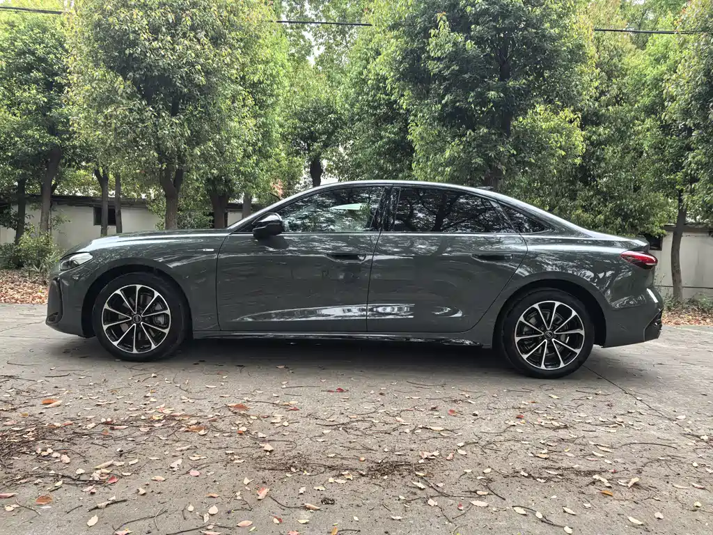 Audi A5L 2025 — фото 3