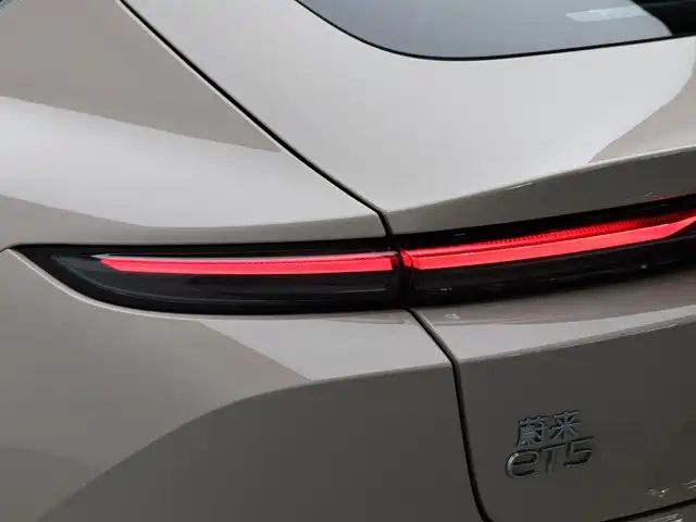 NIO ET5 2023 — фото 10