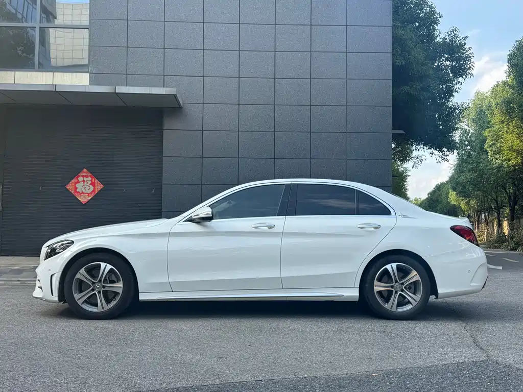 Mercedes-Benz C-Class 2019
