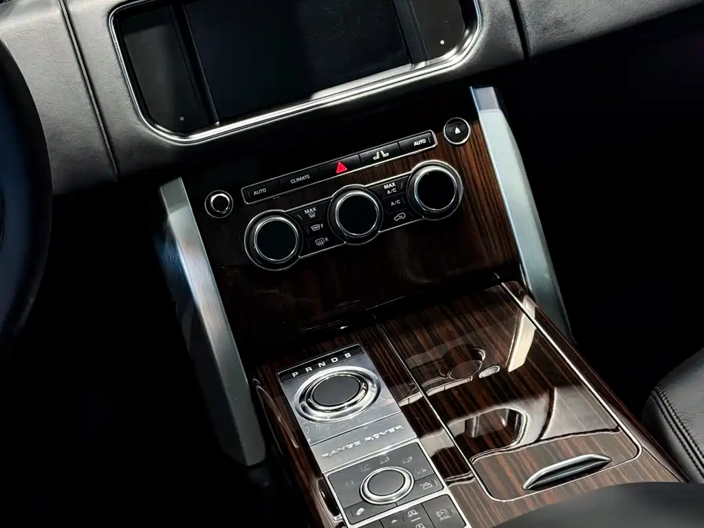 Land Rover Range Rover 2013 — фото 11