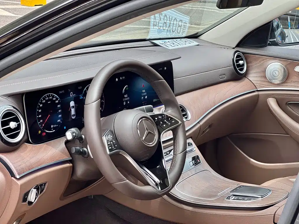 Mercedes-Benz E-Class 2021 — фото 10