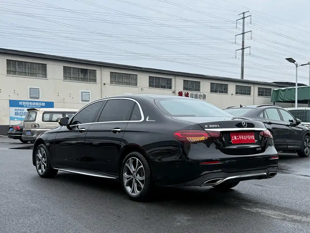 Mercedes-Benz E-Class 2022 — фото 22