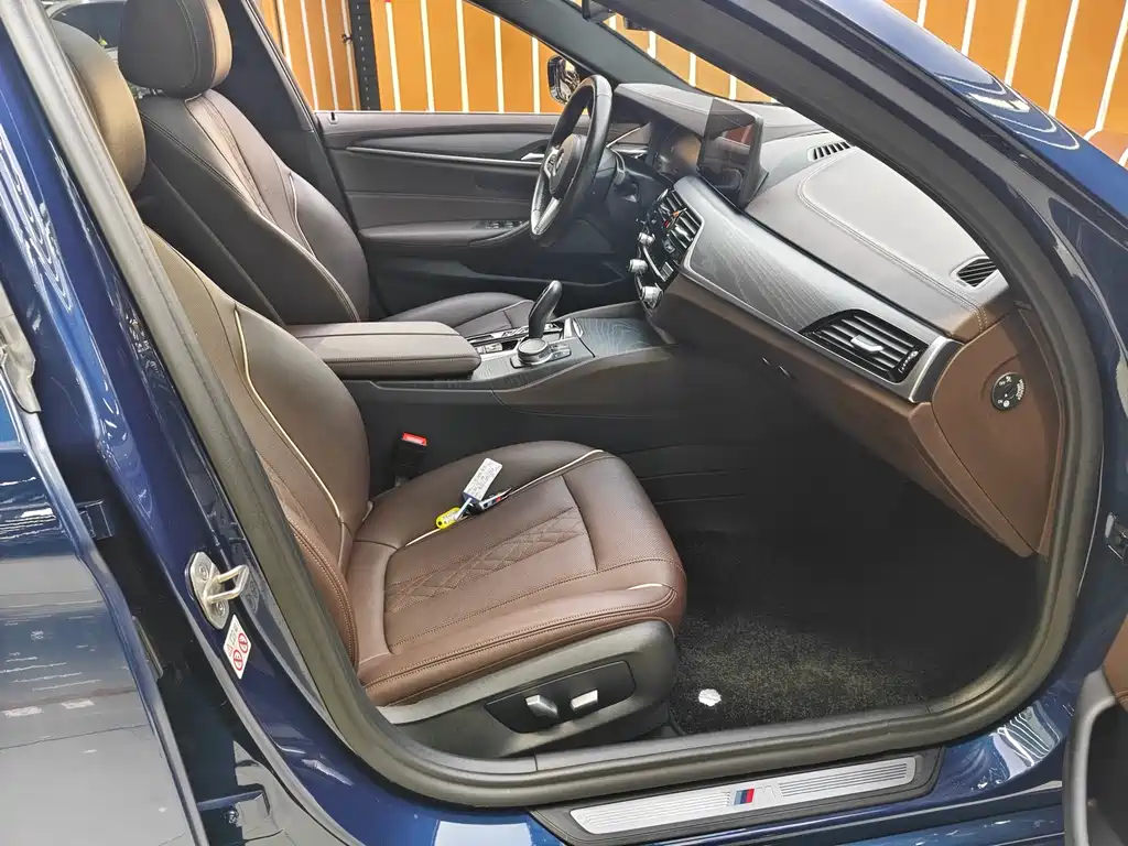 BMW 5 Series New Energy 2021 — фото 16