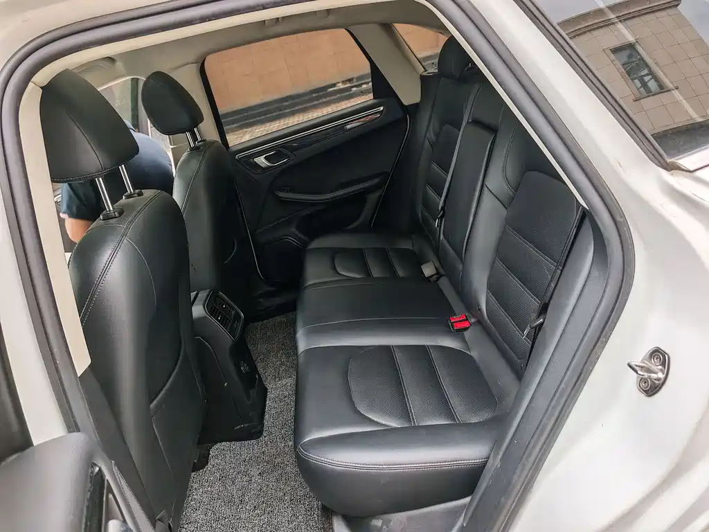 Zotye SR9 2018 — фото 10