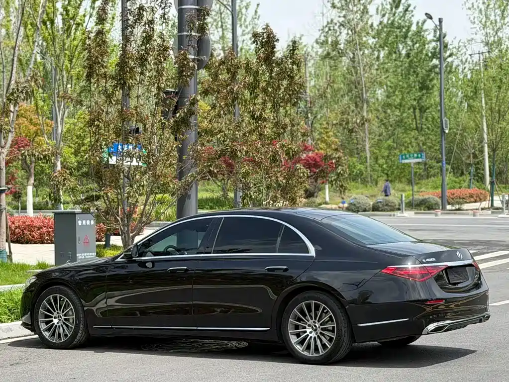 Mercedes-Benz S-Class 2022