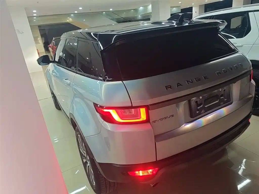 Land Rover Evoque 2018 — фото 5