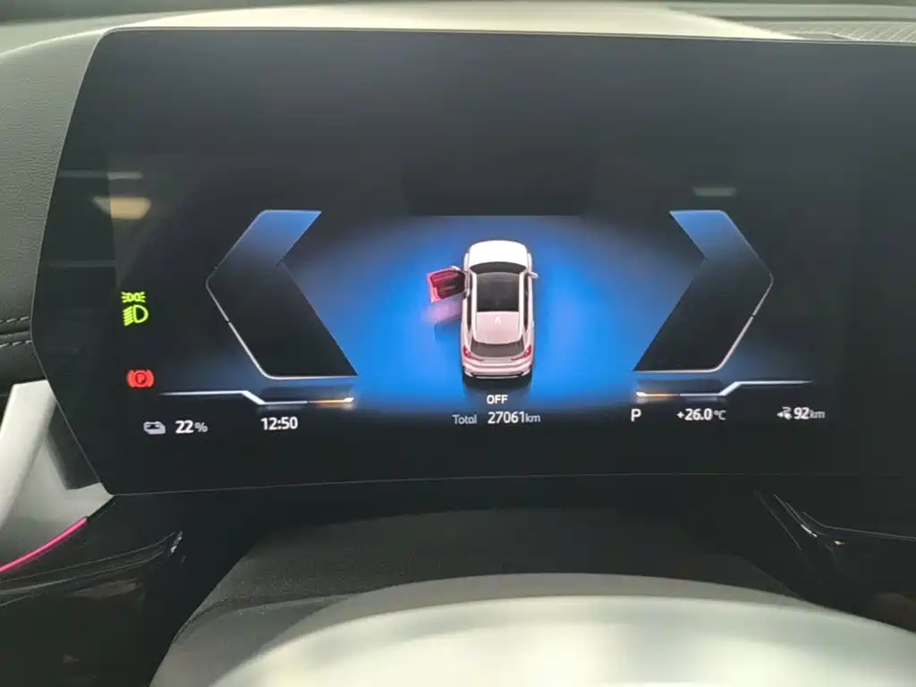 BMW iX1 2025 — фото 12