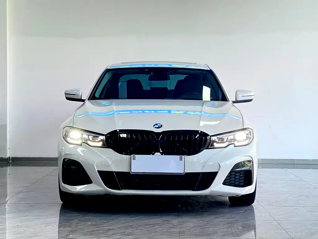 BMW 3 Series 2021