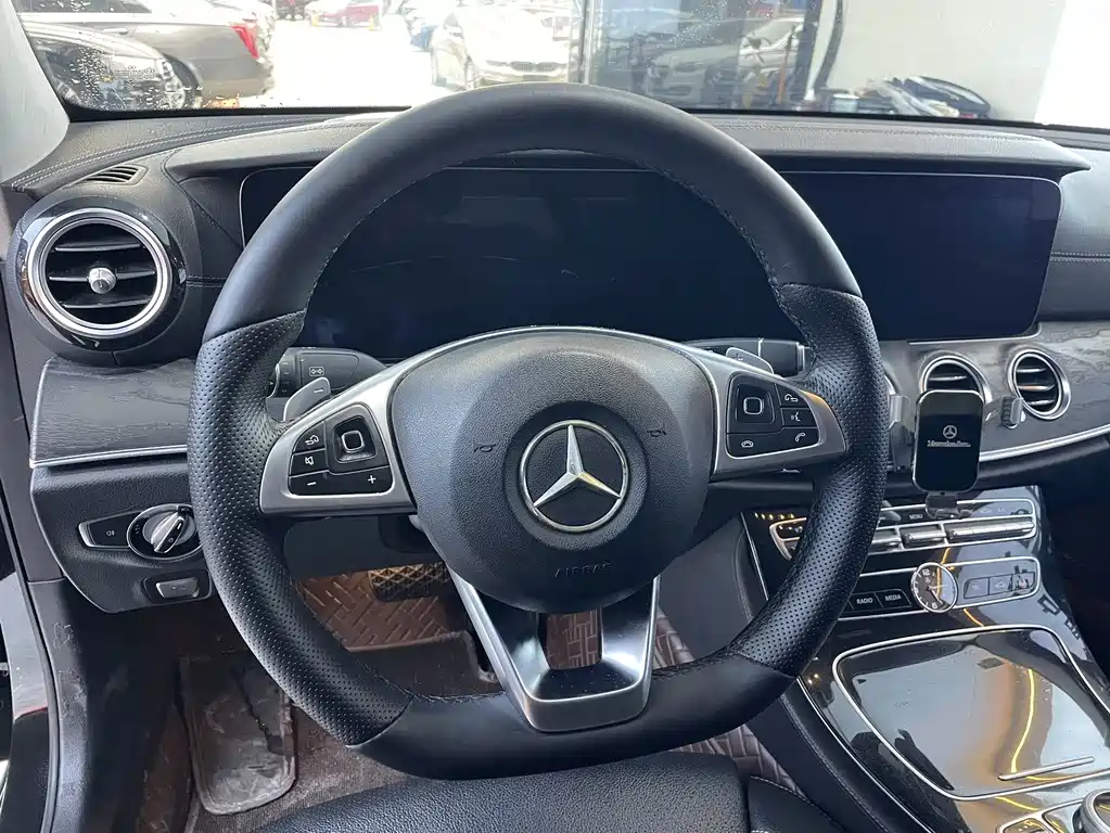 Mercedes-Benz E-Class 2017 — фото 5