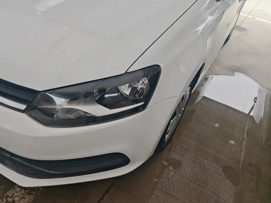 Volkswagen Polo 2015